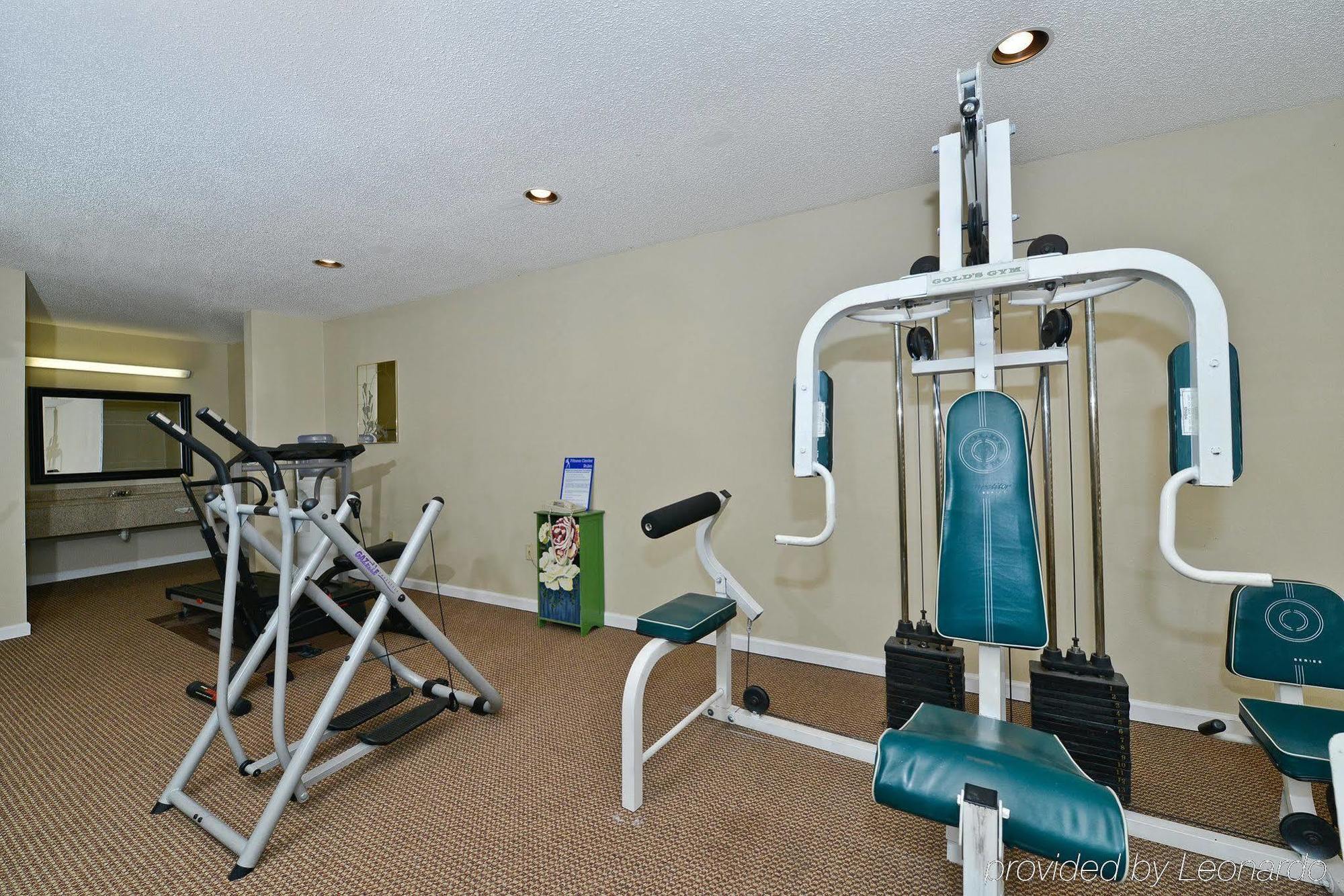 Americas Best Value Inn Hazlehurst Bagian luar foto