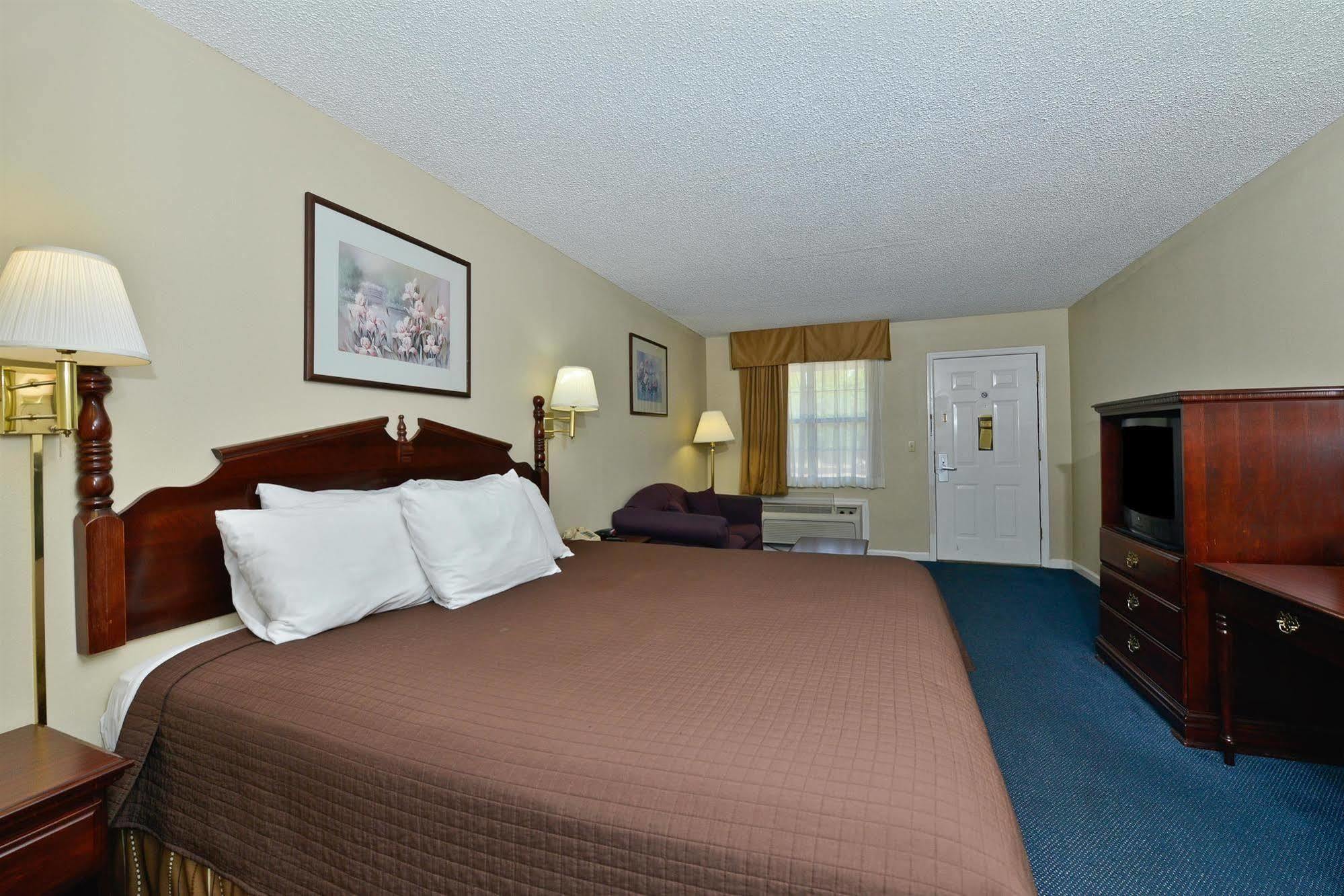 Americas Best Value Inn Hazlehurst Bagian luar foto