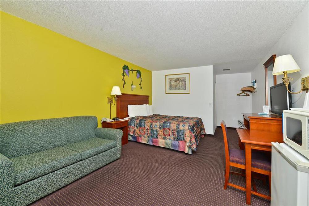 Americas Best Value Inn Hazlehurst Ruang foto