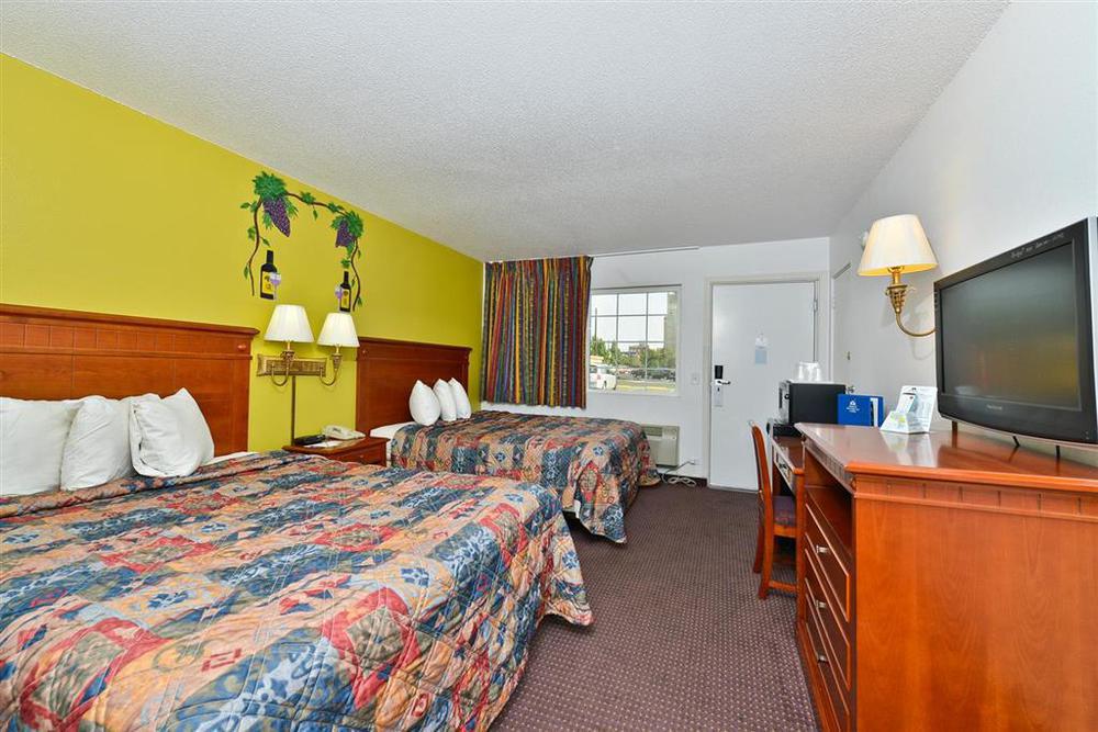 Americas Best Value Inn Hazlehurst Ruang foto